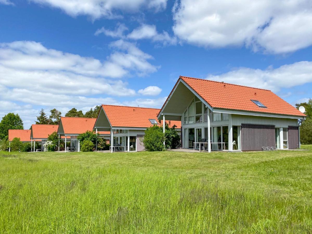 Ferienhaus Wiesengefluester W10 - Mit Sauna, Kamin Und Garten Röbel المظهر الخارجي الصورة
