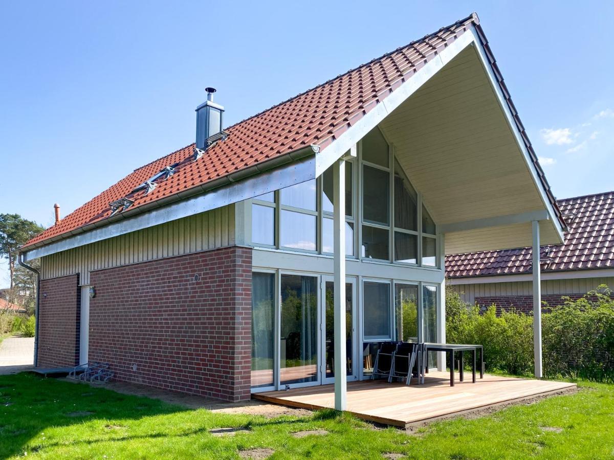 Ferienhaus Wiesengefluester W10 - Mit Sauna, Kamin Und Garten Röbel المظهر الخارجي الصورة
